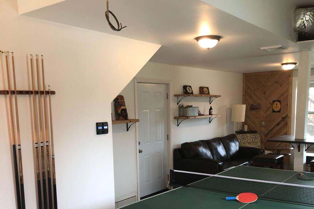 Photo of Bedroom in Ashland City