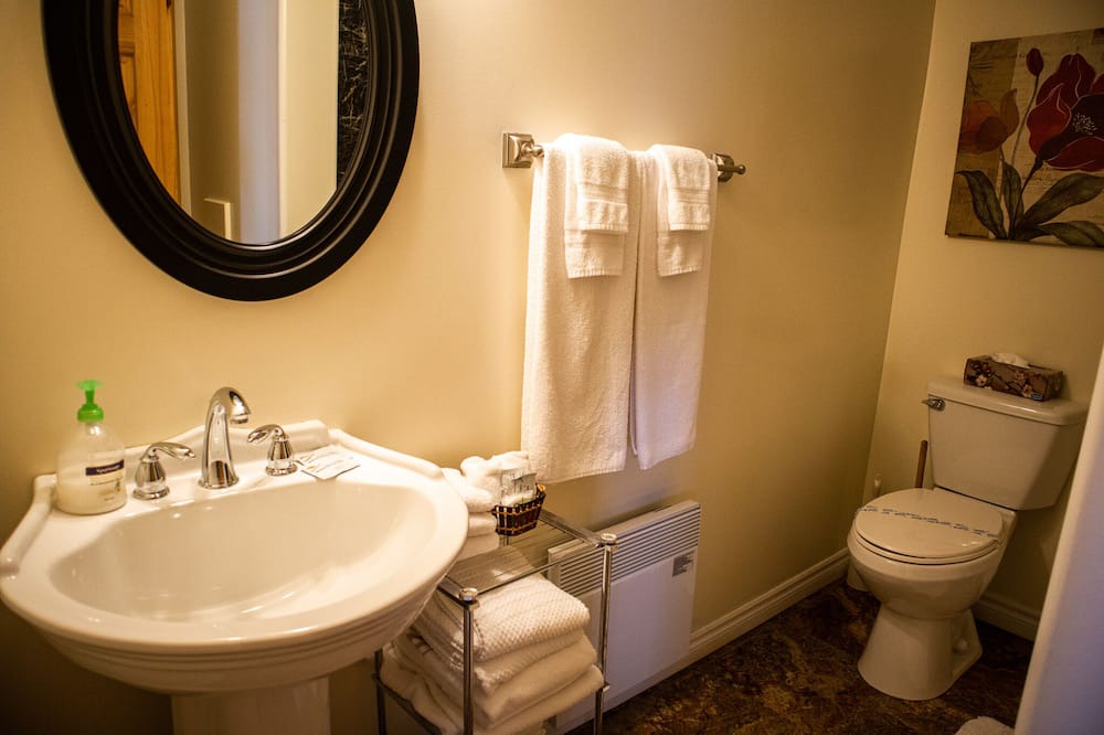 Photo of Bathroom in Rocky Harbour
