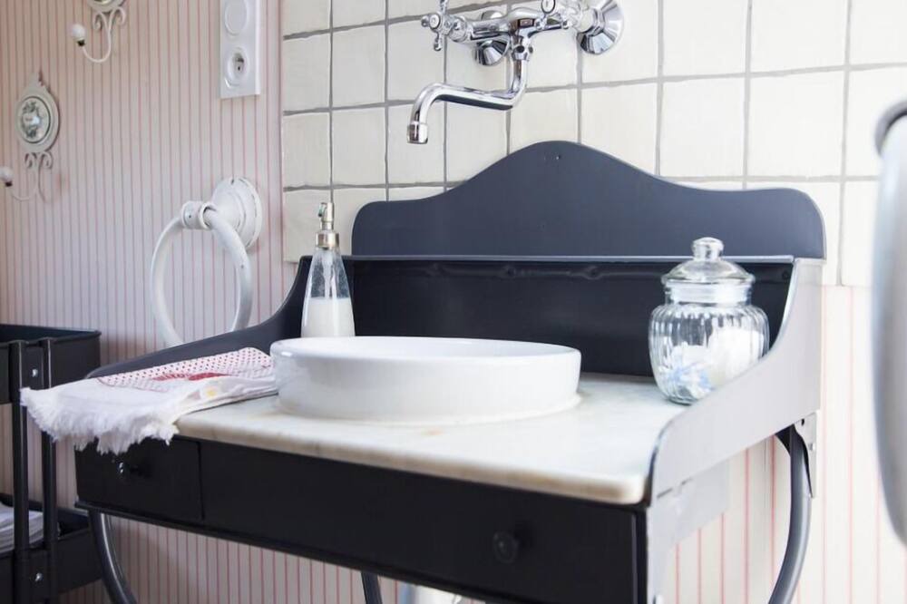 Photo of Bathroom in Les Herbiers