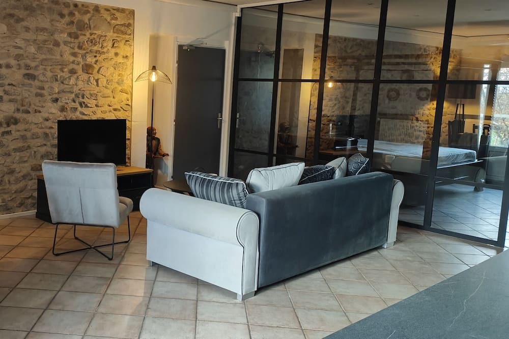 Photo of Others in Crest