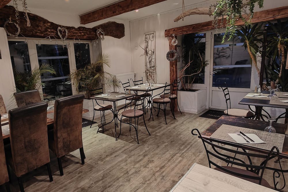 Photo of Others in Crest