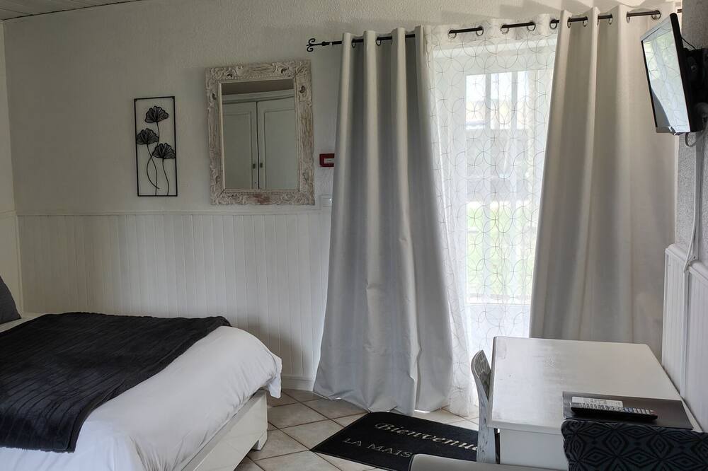 Photo of Others in Crest