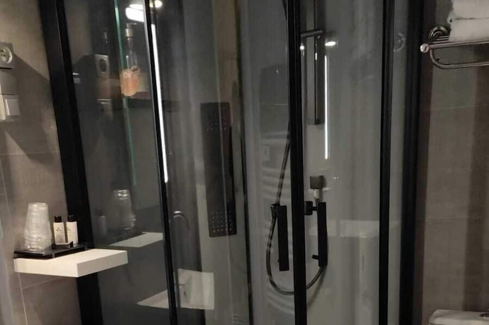 Photo of Bathroom in Crest