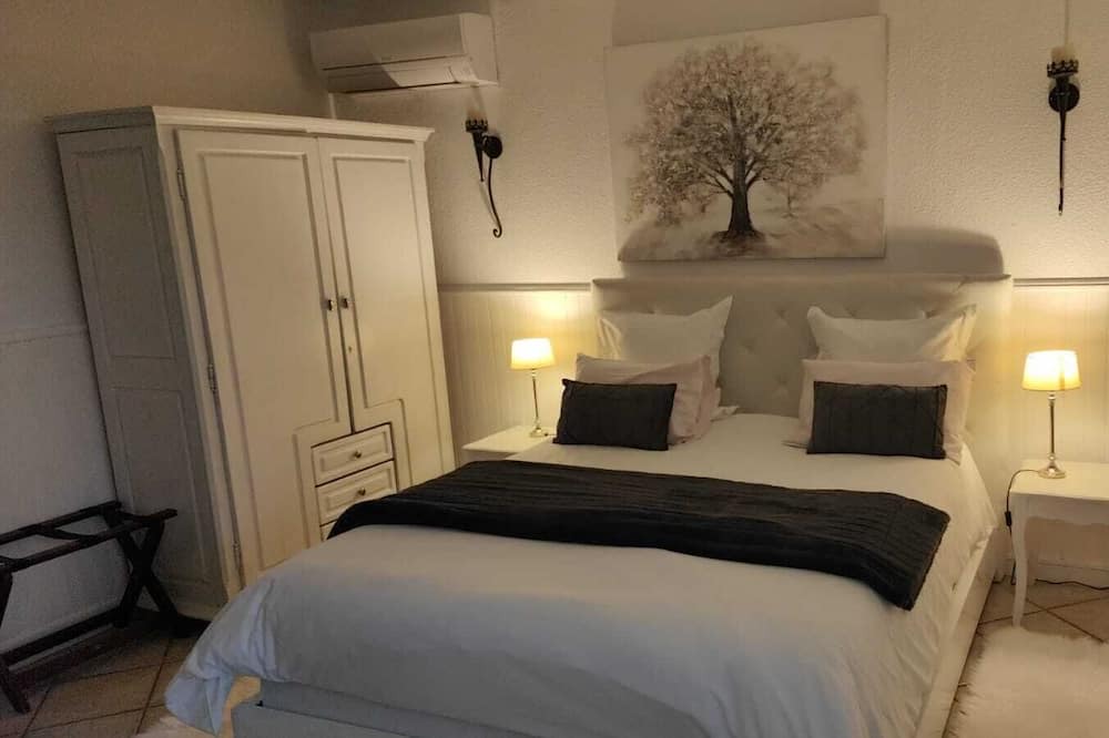 Photo of Bedroom in Crest