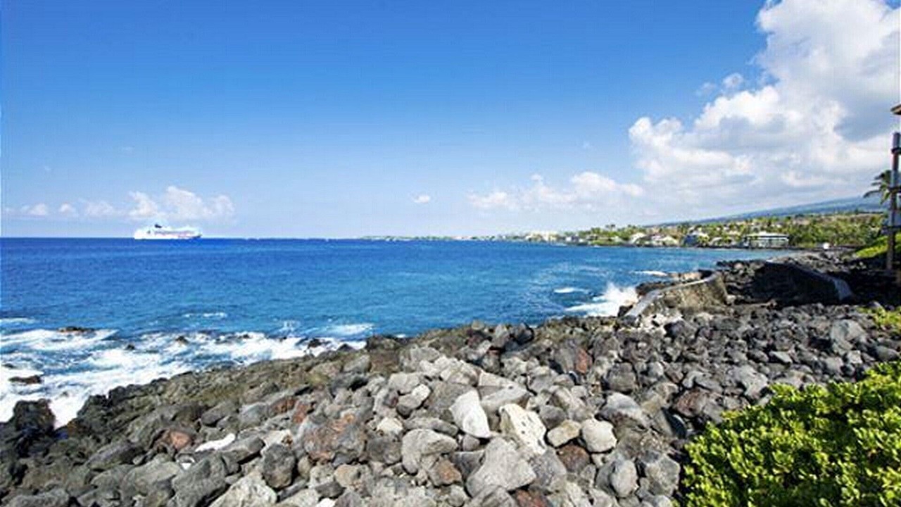 Photo of Others in Historic Kailua Village