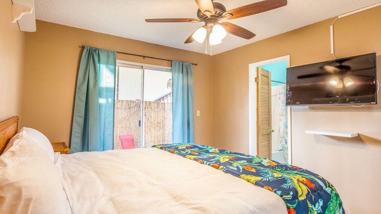 Photo of Others in Historic Kailua Village