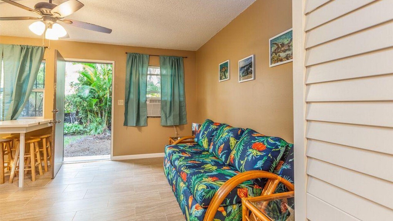 Photo of Others in Historic Kailua Village