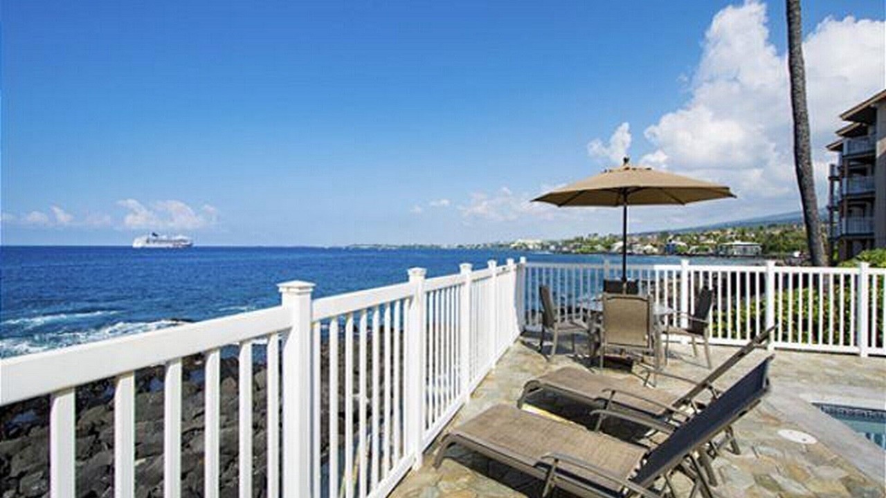 Photo of Others in Historic Kailua Village