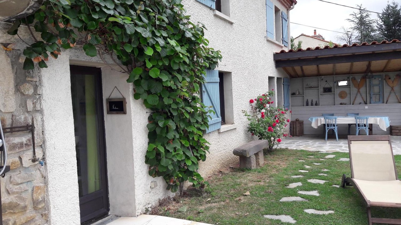 Photo of Outdoor in Villeneuve-dʼAllier