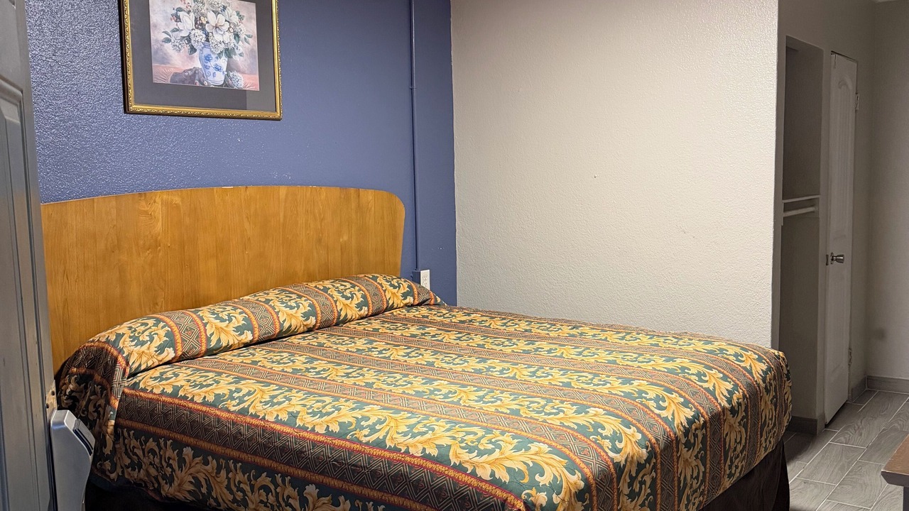 Photo of Bedroom in Gonzales