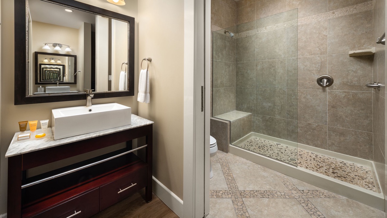 Photo of Bathroom in Avalon