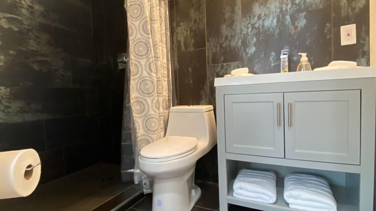 Photo of Bathroom in Manitou Springs Historic District