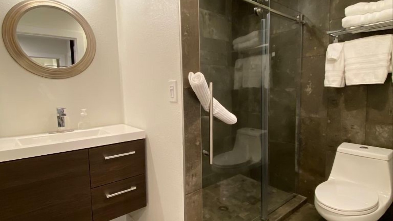Photo of Bathroom in Manitou Springs Historic District