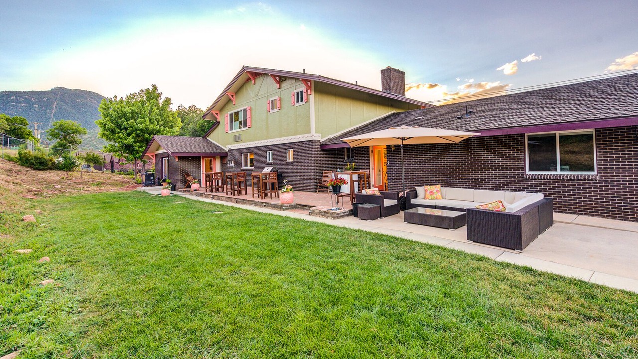 Photo of Outdoor in Manitou Springs Historic District
