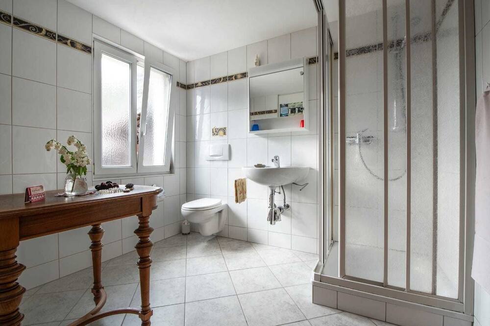 Photo of Bathroom in Varen