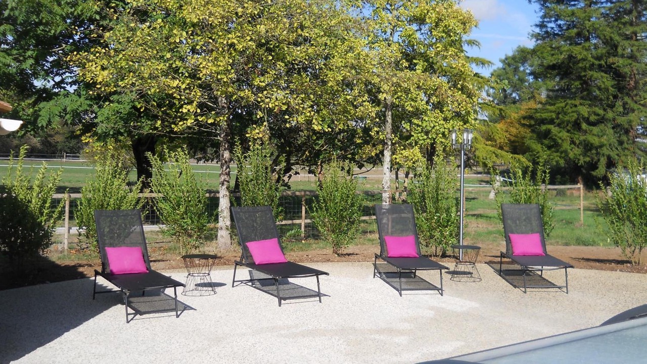 Photo of Outdoor in Saint-Pierre-le-Vieux