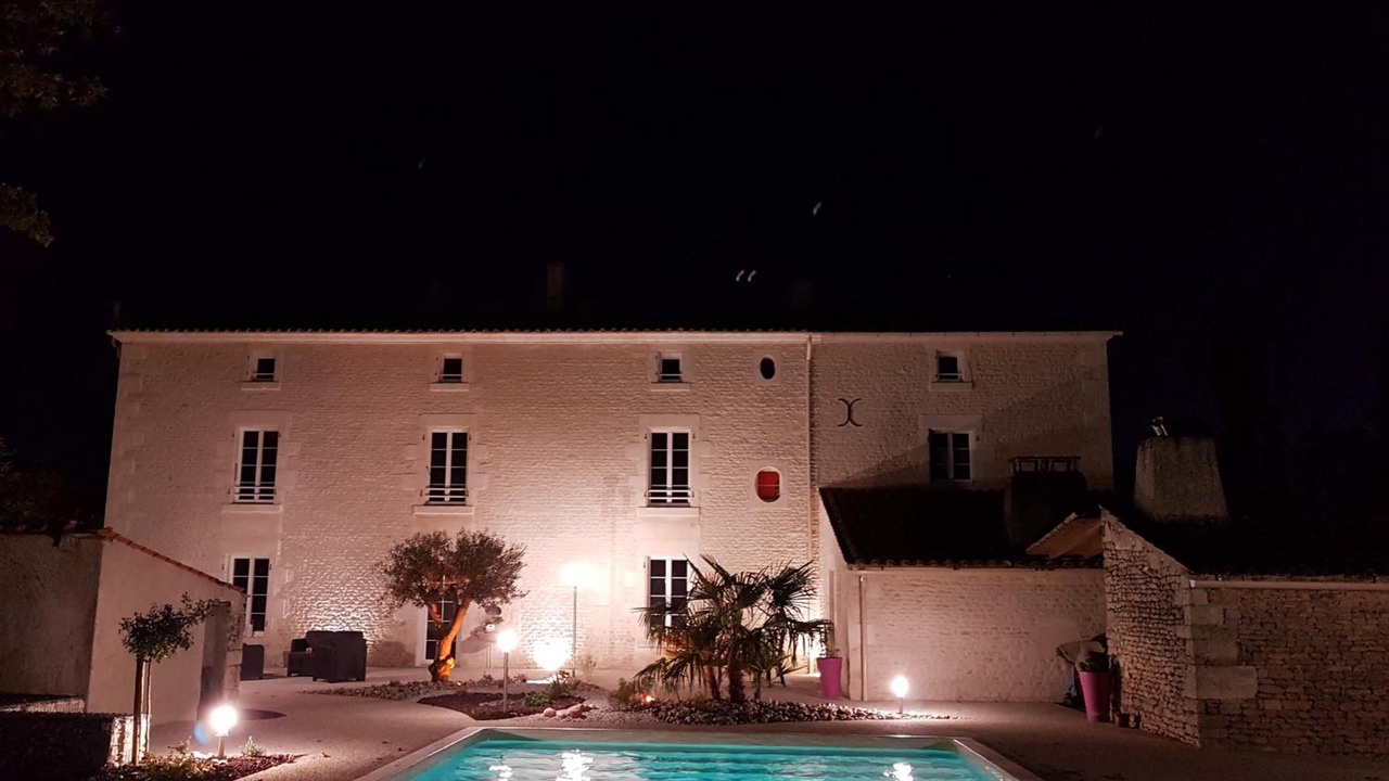 Photo of Outdoor in Saint-Pierre-le-Vieux