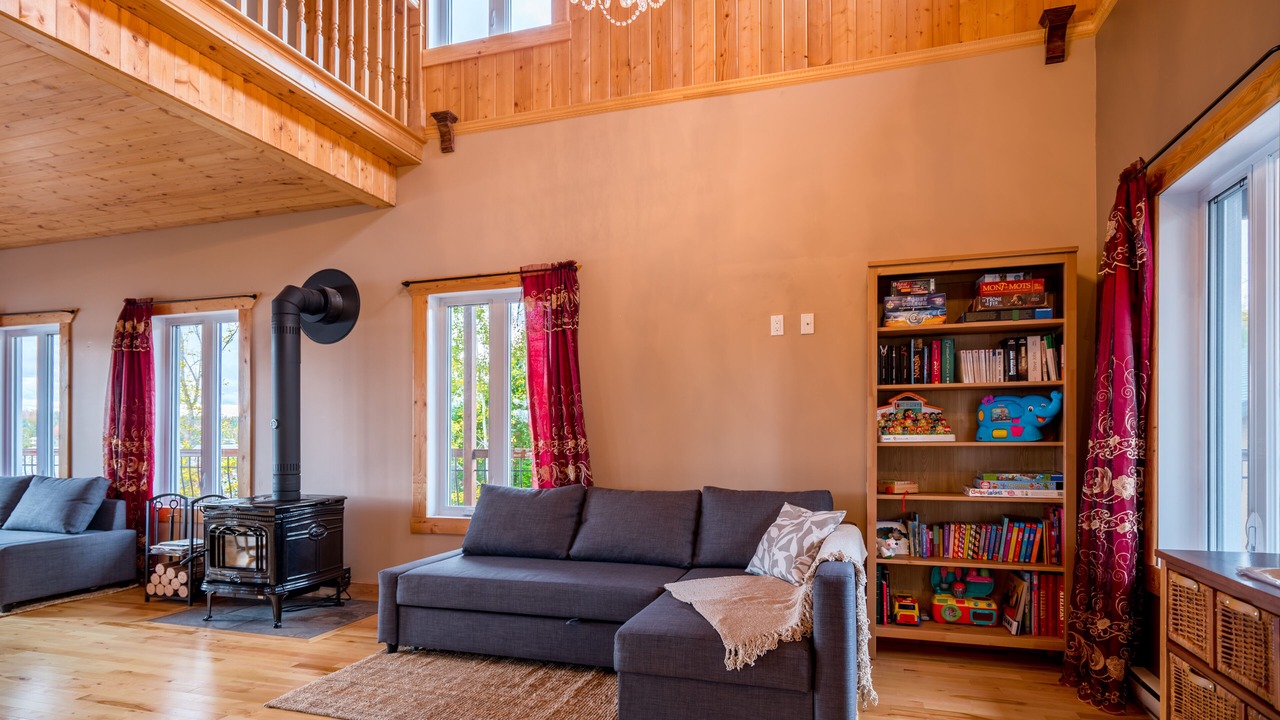 Photo of Livingroom in Saint-Cyrille-de-Lessard