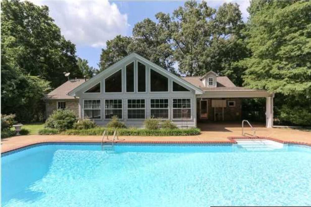 Photo of Outdoor in Holly Springs