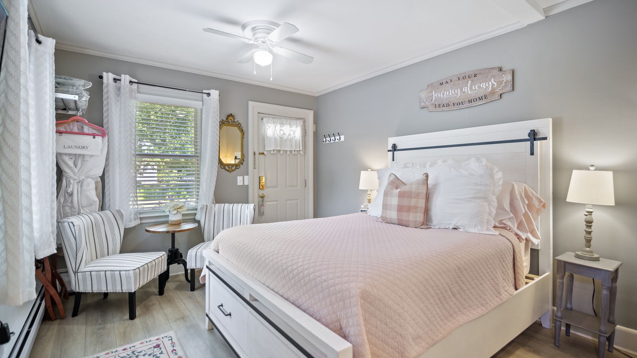 Photo of Bedroom in Westbrook Center
