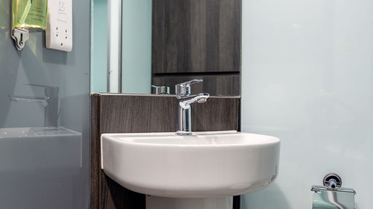 Photo of Bathroom in Central Milton Keynes