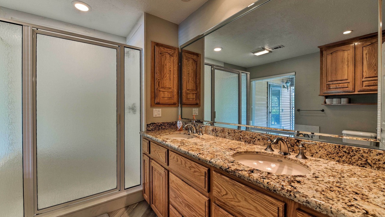 Photo of Bathroom in Decker Prairie