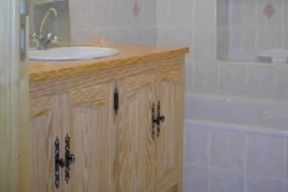 Photo of Bathroom in Beauvezer