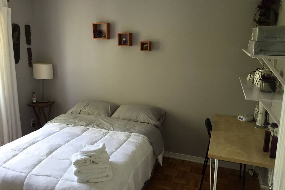 Photo of Bedroom in Sainte-Julie