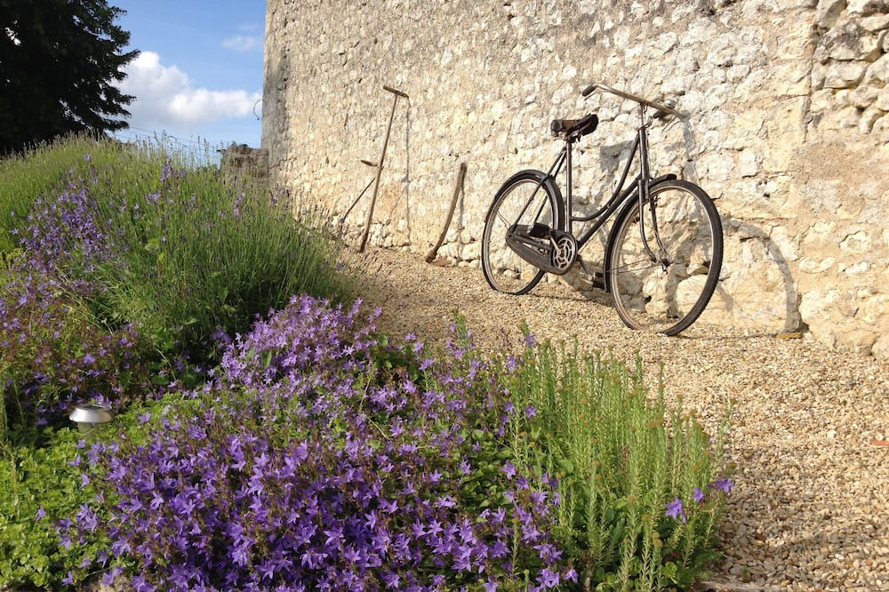 Photo of Outdoor in Saint-Romain