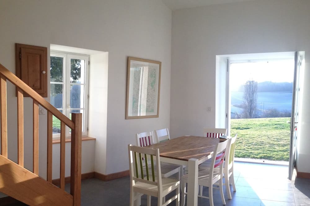 Photo of Bedroom in Saint-Romain