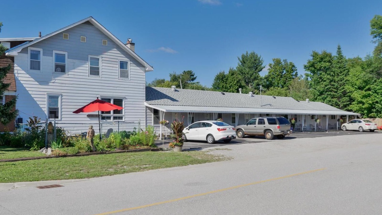 Photo of Others in Gravenhurst