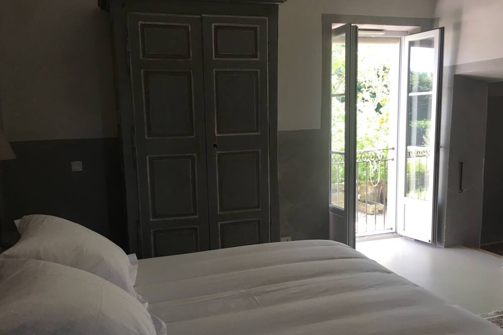 Photo of Bedroom in Bedarrides
