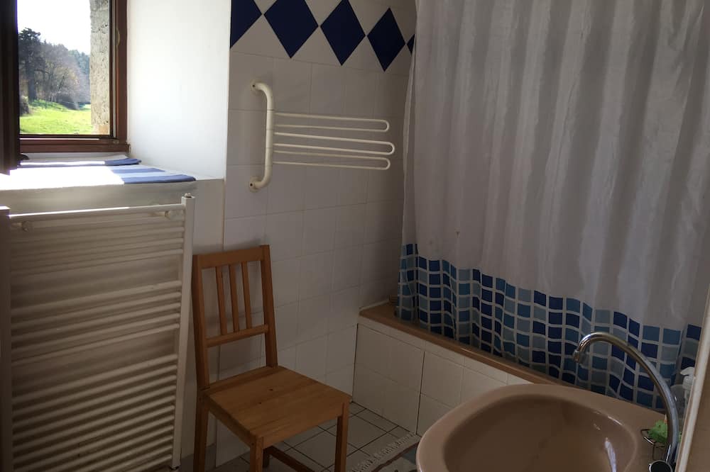 Photo of Bathroom in Bellac