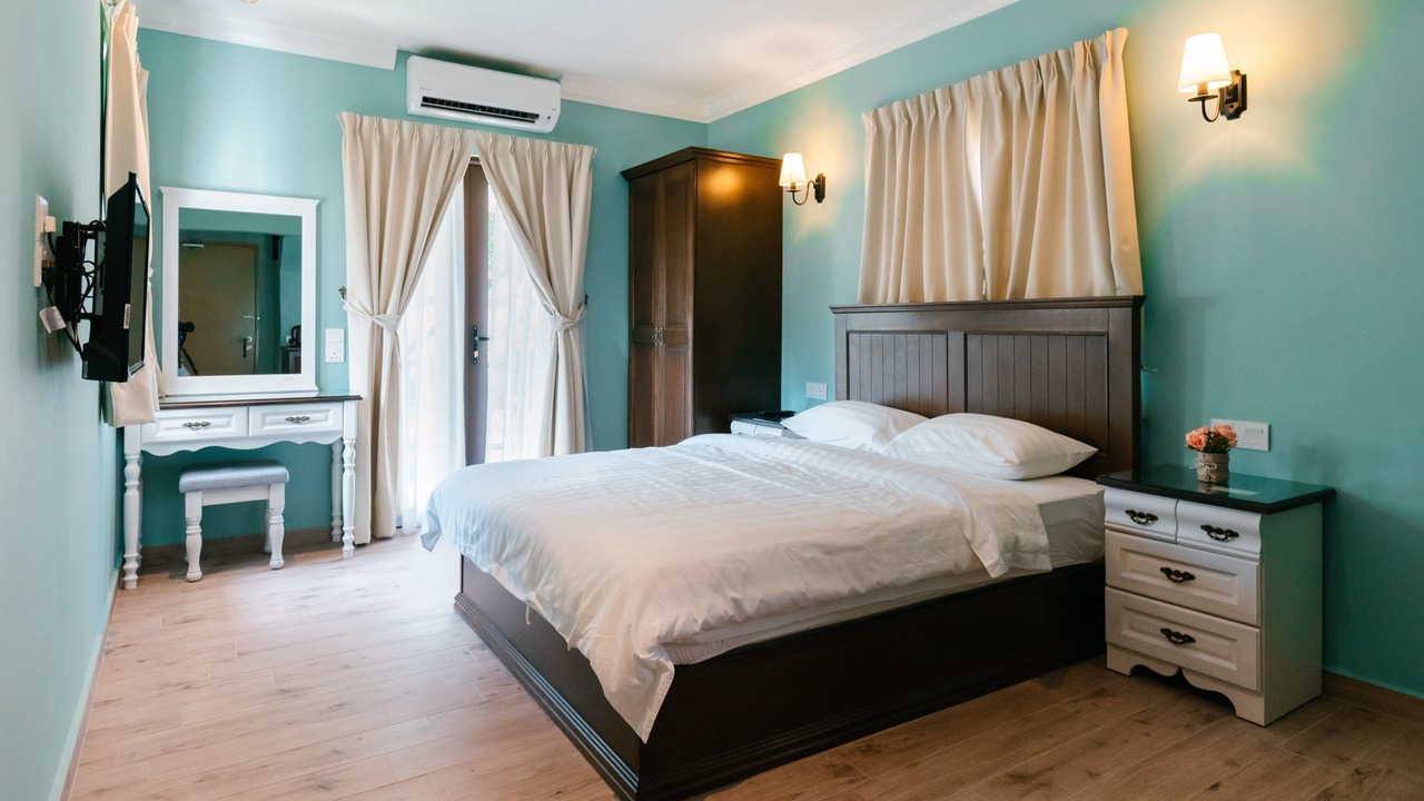 Photo of Bedroom in Taman Istana