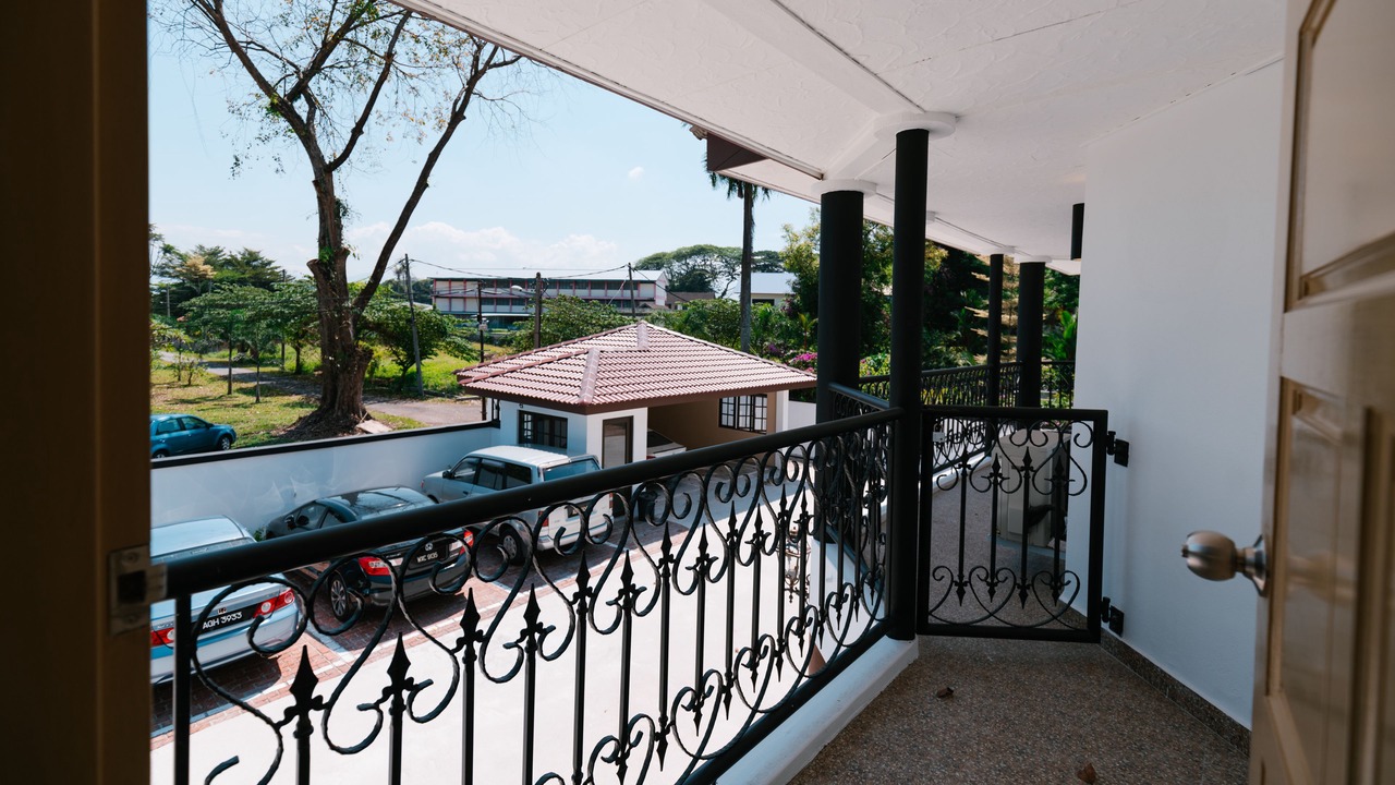 Photo of Patio Balcony in Taman Istana