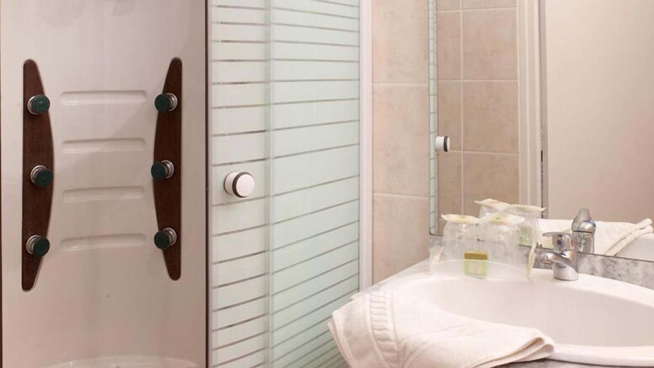 Photo of Bathroom in Vic-sur-Cere