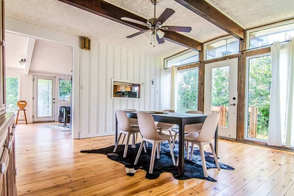 Photo of Livingroom in Saint-Sauveur