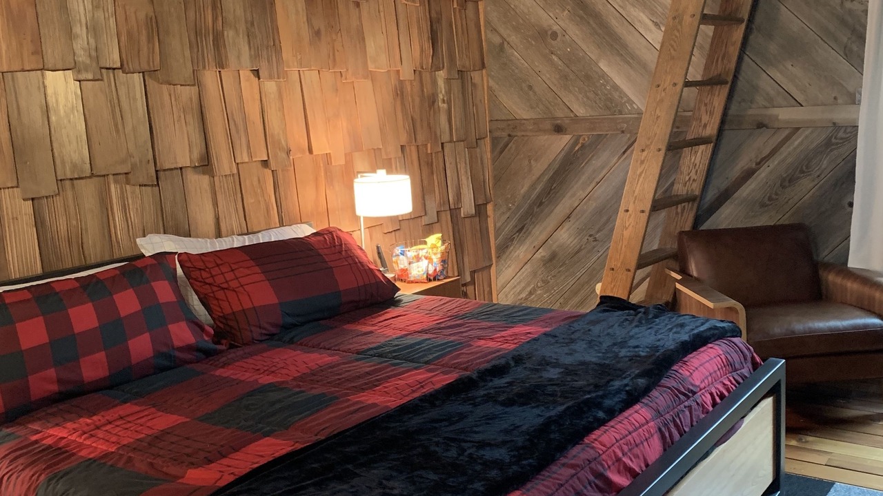 Photo of Bedroom in Maple Hill