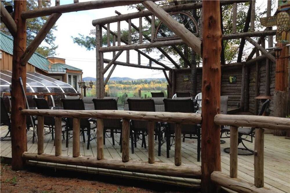 Photo of Patio Balcony in La Peche