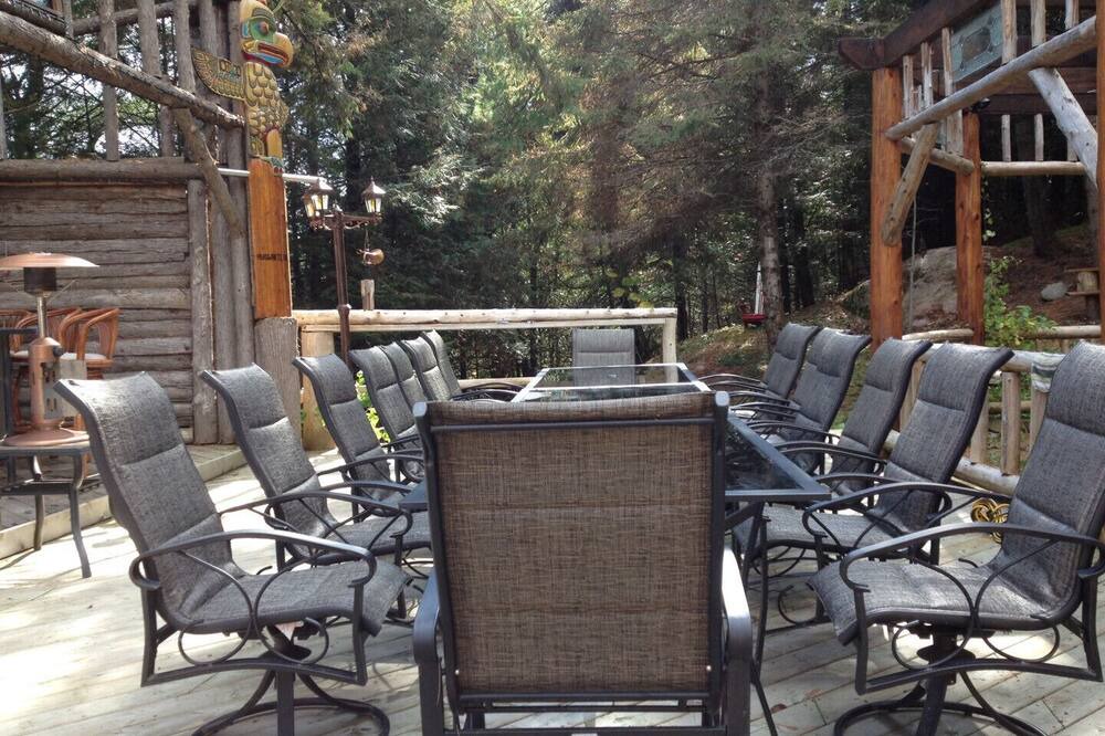 Photo of Patio Balcony in La Peche