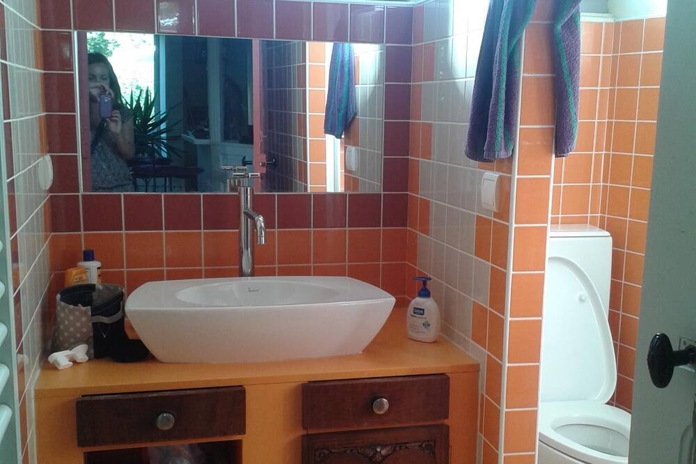 Photo of Bathroom in Millau