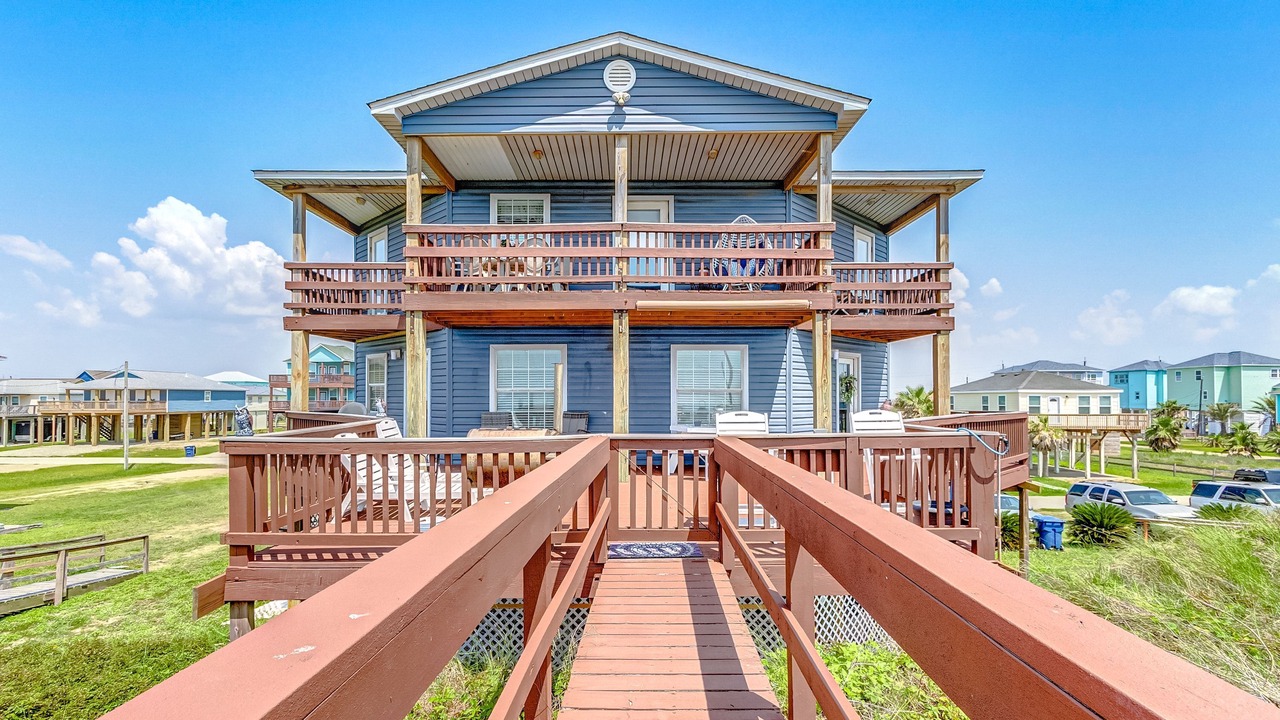 Photo of Buildings in Surfside Beach