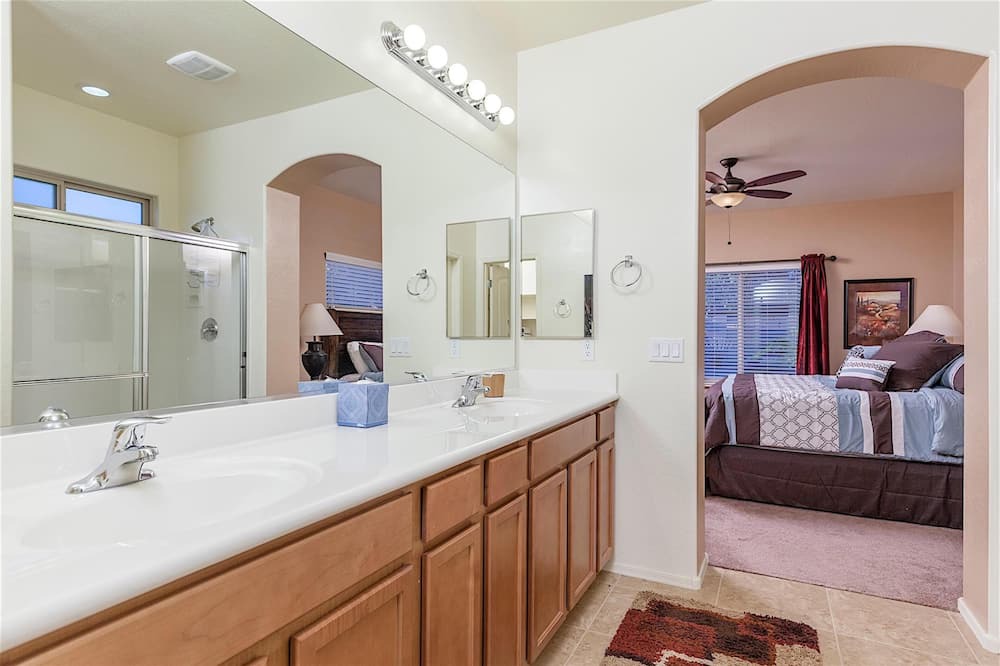 Photo of Bathroom in Surprise Farms