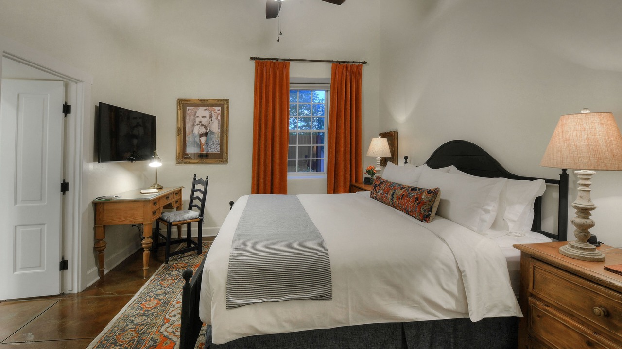 Photo of Bedroom in Armory Park