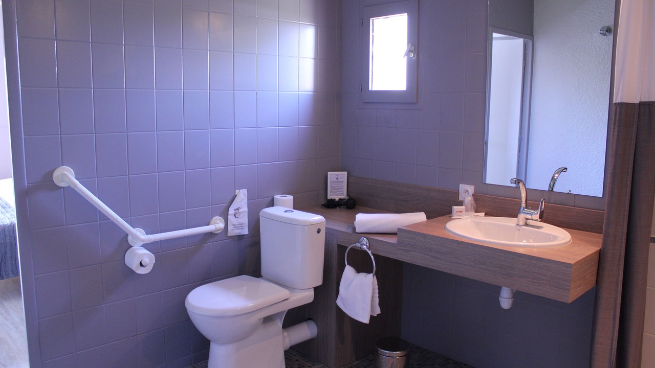 Photo of Bathroom in Saint-Nicolas-de-Redon
