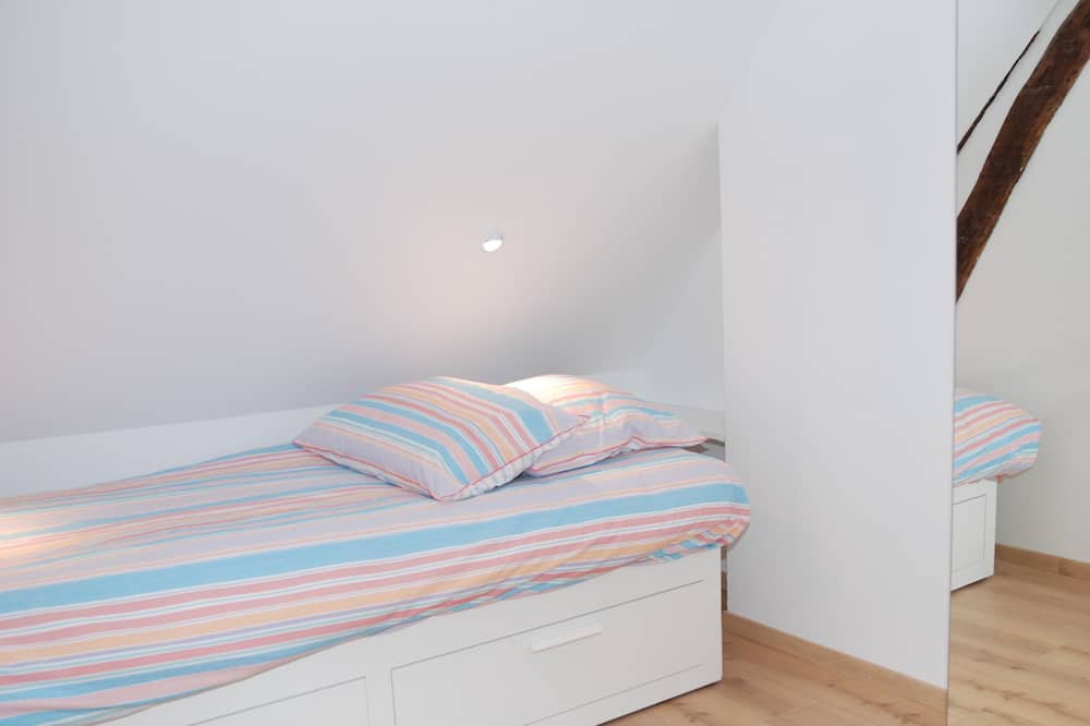 Photo of Bedroom in Montreuil-sur-Mer