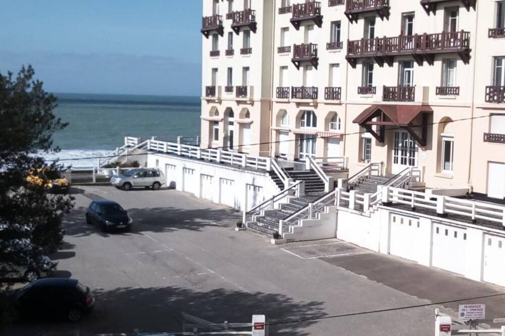 Photo of Outdoor in Donville-les-Bains