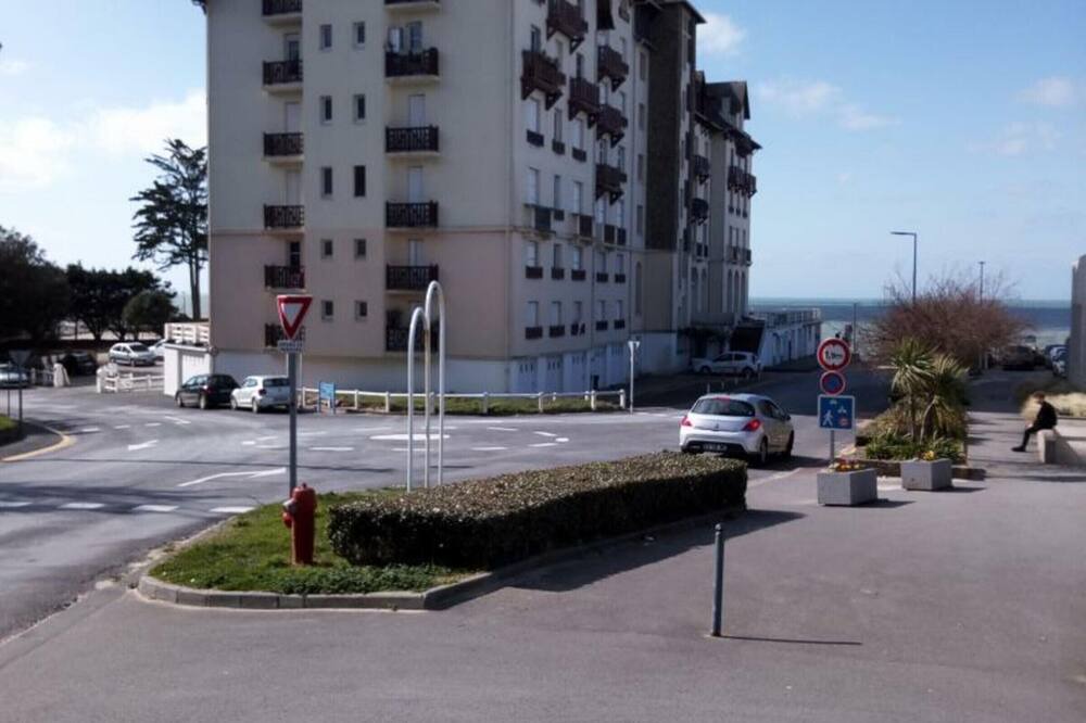 Photo of Outdoor in Donville-les-Bains