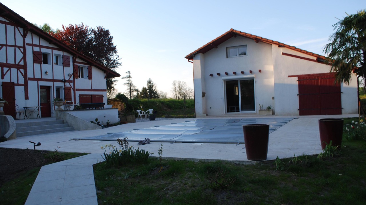 Photo of Outdoor in Garrey