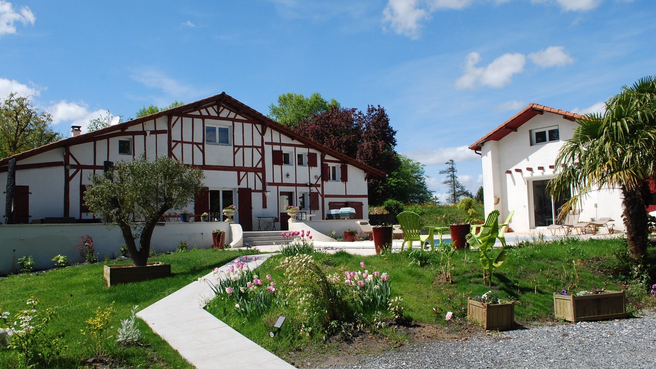 Photo of Outdoor in Garrey